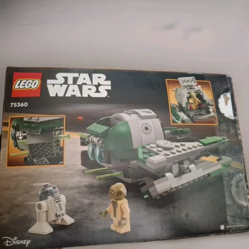 2023 LEGO Disney Star Wars Building Set 75360 Yoda's Jetfighter w/ R2-D2